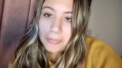 Snapshot of eimy_collin chatting on 10-10-25, 01:59 EIMY   MODEL INDEPENDENT online show from 10-10-25, 01:59