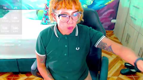 Snapshot of eimy_lorens chatting on 02-23-25, 09:26 EIMY online show from 02-23-25, 09:26