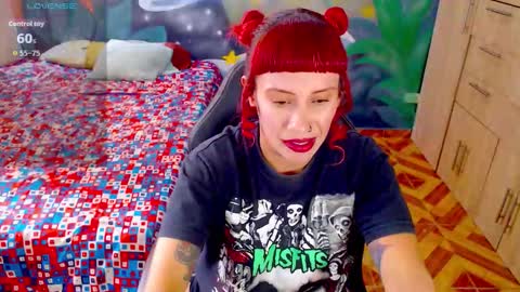 Snapshot of eimy_lorens chatting on 10-26-25, 05:41 EIMY online show from 10-26-25, 05:41