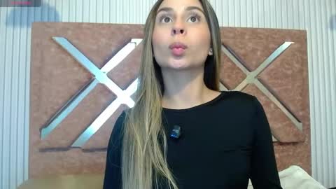 Snapshot of eimy_rose1 chatting on 05-14-26, 09:21 Eimy rose online show from 05-14-26, 09:21