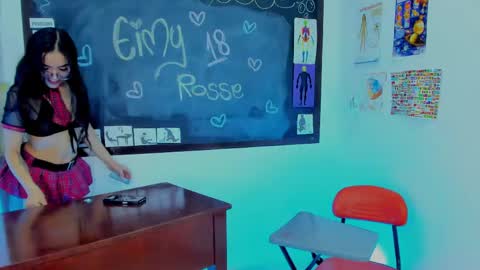 eimy_rosse18 online show from 04-22-26, 01:34