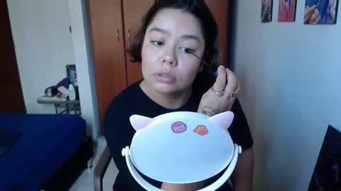 eimy_saenzz online show from 12-05-25, 02:25