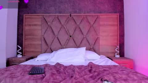 Snapshot of eimyandmaxi chatting on 12-20-25, 08:38 YG COUPLE online show from 12-20-25, 08:38