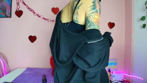 Carla online show from 09-23-25, 10:57