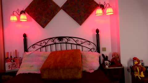 Elena online show from 02-01-25, 07:47