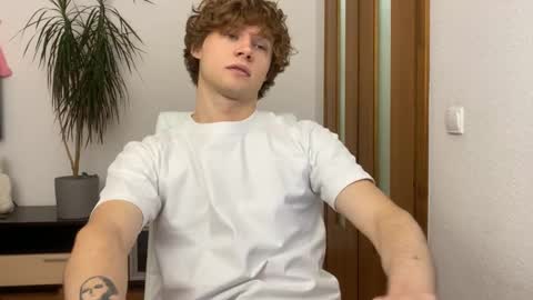 Snapshot of eitanhere chatting on 12-07-24, 01:40 Eitan online show from 12-07-24, 01:40