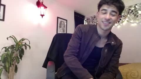 xoxo online show from 12-19-24, 12:13