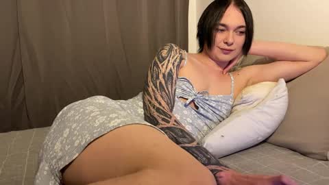 Snapshot of ekoebm chatting on 11-18-25, 03:12 Sweeet popcorn online show from 11-18-25, 03:12