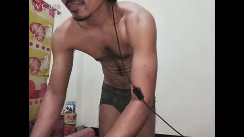 Snapshot of ekzxoxo chatting on 12-13-25, 08:25 Ekz online show from 12-13-25, 08:25