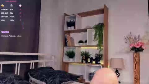 Elis 3 online show from 09-19-25, 08:31