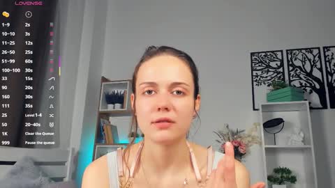 Elis 3 online show from 10-17-25, 09:17