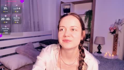 Elis 3 online show from 10-22-25, 09:25