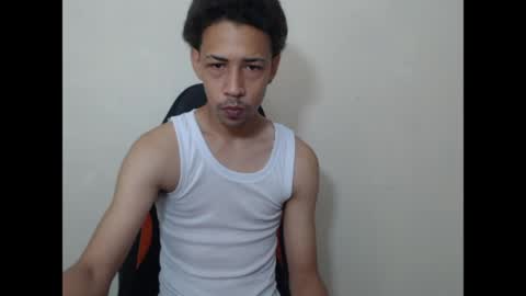Instagram BelowAbajo online show from 04-26-26, 03:04