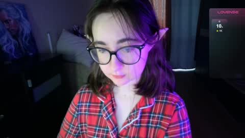 Snapshot of el_sweety chatting on 12-05-24, 09:17 If you like it when I meow give me a thumbs up online show from 12-05-24, 09:17