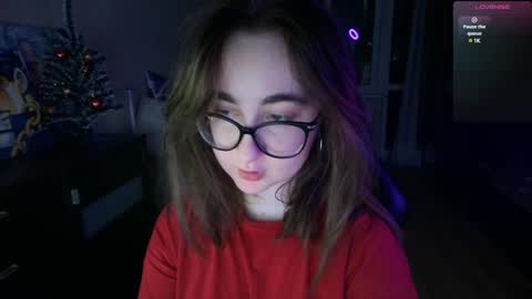 Snapshot of el_sweety chatting on 12-25-24, 03:49 If you like it when I meow give me a thumbs up online show from 12-25-24, 03:49