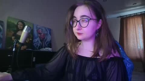 Snapshot of el_sweety chatting on 02-14-25, 10:17 If you like it when I meow give me a thumbs up online show from 02-14-25, 10:17