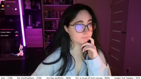 Snapshot of el_sweety chatting on 05-11-26, 10:54 If you like it when I meow give me a thumbs up online show from 05-11-26, 10:54