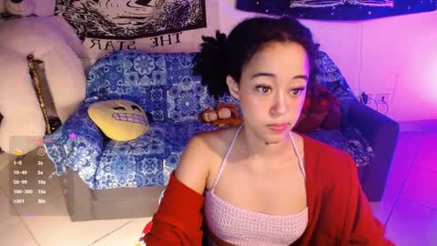 Ela  Help me reach 100 thumbs up online show from 02-14-25, 03:33