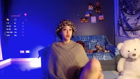 Ela  Help me reach 100 thumbs up online show from 02-22-25, 09:12