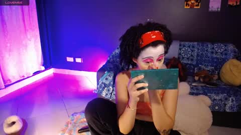 Ela  Help me reach 100 thumbs up online show from 03-08-25, 04:56