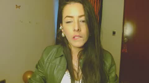 Snapshot of ela_3611 chatting on 10-17-25, 02:15 ela_3611 online show from 10-17-25, 02:15