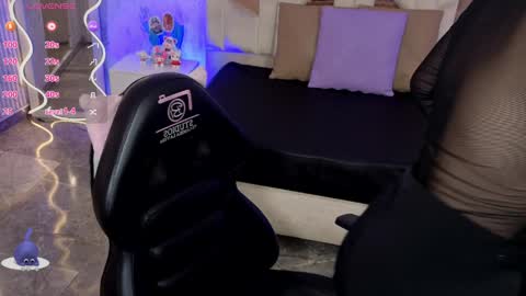 ela_tay1 online show from 04-04-26, 07:11