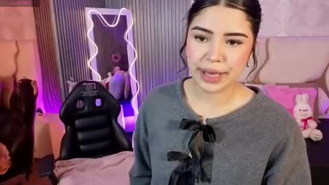 ela_tay1 online show from 04-14-26, 07:09