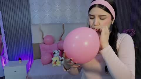 ela_tay1 online show from 04-18-26, 07:07