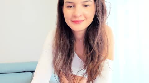 Ela online show from 09-28-25, 06:41