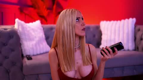 Ella online show from 06-07-26, 05:44