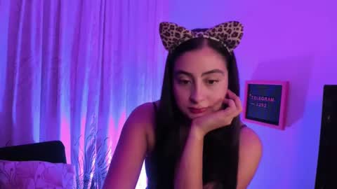 Elaia online show from 10-31-25, 06:47