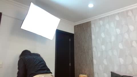 Snapshot of elamurray chatting on 11-05-25, 11:21 elamurray online show from 11-05-25, 11:21