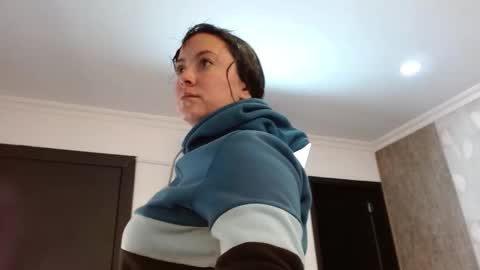 Snapshot of elamurray chatting on 11-20-25, 11:10 elamurray online show from 11-20-25, 11:10