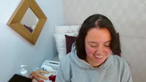 Snapshot of elamurray chatting on 11-24-25, 08:08 elamurray online show from 11-24-25, 08:08