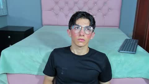 Elan Giralon online show from 01-06-26, 12:03