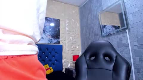 Elan Giralon online show from 03-31-26, 10:21