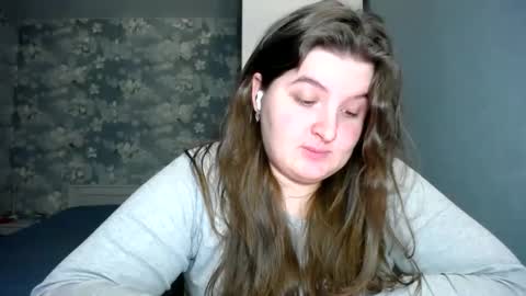 Elanis online show from 01-06-25, 01:19