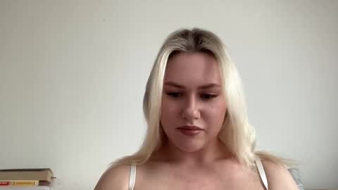 elaraluxxxe online show from 02-13-25, 11:39
