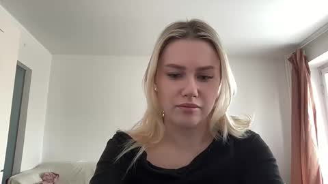 elaraluxxxe online show from 02-15-25, 10:22