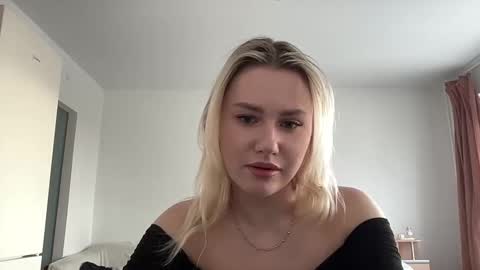 elaraluxxxe online show from 02-17-25, 12:05