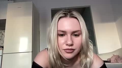 elaraluxxxe online show from 02-22-25, 02:08