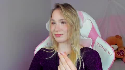 elaravoltage online show from 04-16-26, 05:58