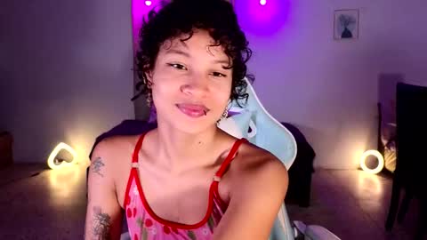 Snapshot of elaseles23 chatting on 09-17-25, 11:28 elaseles23 online show from 09-17-25, 11:28