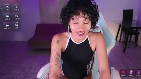 Snapshot of elaseles23 chatting on 11-02-25, 11:18 elaseles23 online show from 11-02-25, 11:18