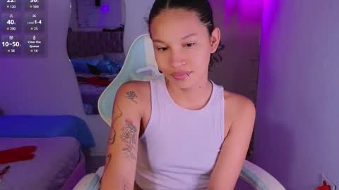 Snapshot of elaseles23 chatting on 11-30-25, 02:59 elaseles23 online show from 11-30-25, 02:59