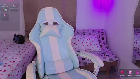 Snapshot of elaseles23 chatting on 12-05-25, 02:31 elaseles23 online show from 12-05-25, 02:31