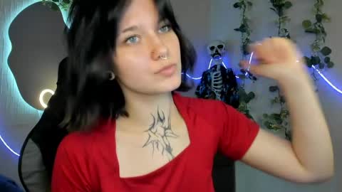 Snapshot of elastikiss chatting on 05-27-26, 01:08 elastikiss online show from 05-27-26, 01:08