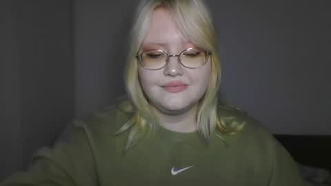 Snapshot of elayne_sweet chatting on 05-07-26, 06:08 elayne_sweet online show from 05-07-26, 06:08