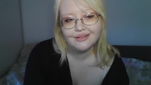 Snapshot of elayne_sweet chatting on 05-08-26, 06:08 elayne_sweet online show from 05-08-26, 06:08