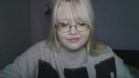 Snapshot of elayne_sweet chatting on 05-09-26, 06:07 elayne_sweet online show from 05-09-26, 06:07